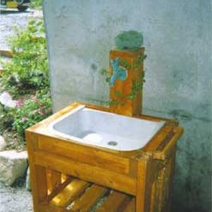 ㈱リーベの立水栓を使って作られた洗面台
